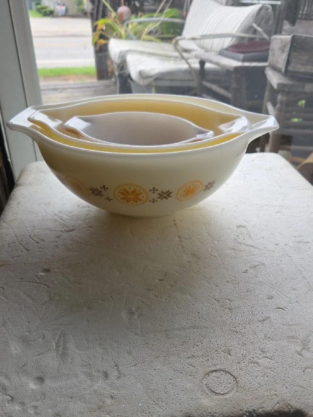 Pyrex three mixing